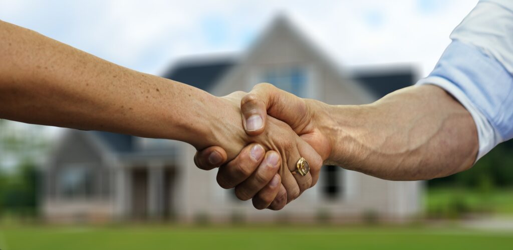 purchase-3347053_1920 Selling Property in Cairns: How to Choose the Right Real Estate Agent